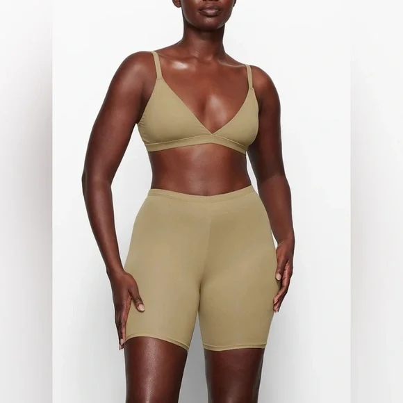 SKIMS Fits Everybody Bike Short Style Underpants