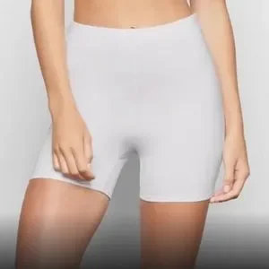 Skims Swim Mid Waist short