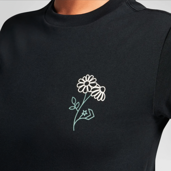 Converse T-Shirt Women's M Black Floral Blooms Star Chevron Streetwear Casual - Image 3