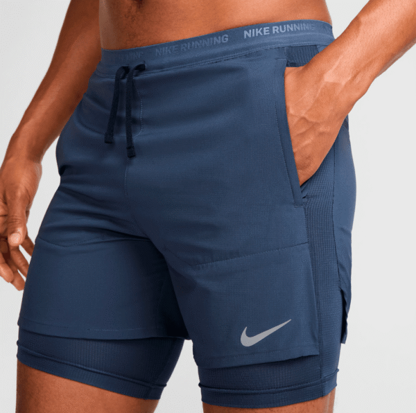 Nike Dri-FIT Stride Hybrid 2 in 1 5in Shorts Thunder Blue/Reflective Silver, Medium - Image 5